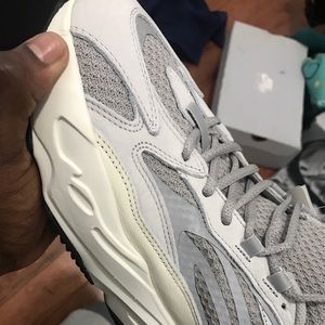 Yeezy 700 V2 $500 or Trade For 9.5